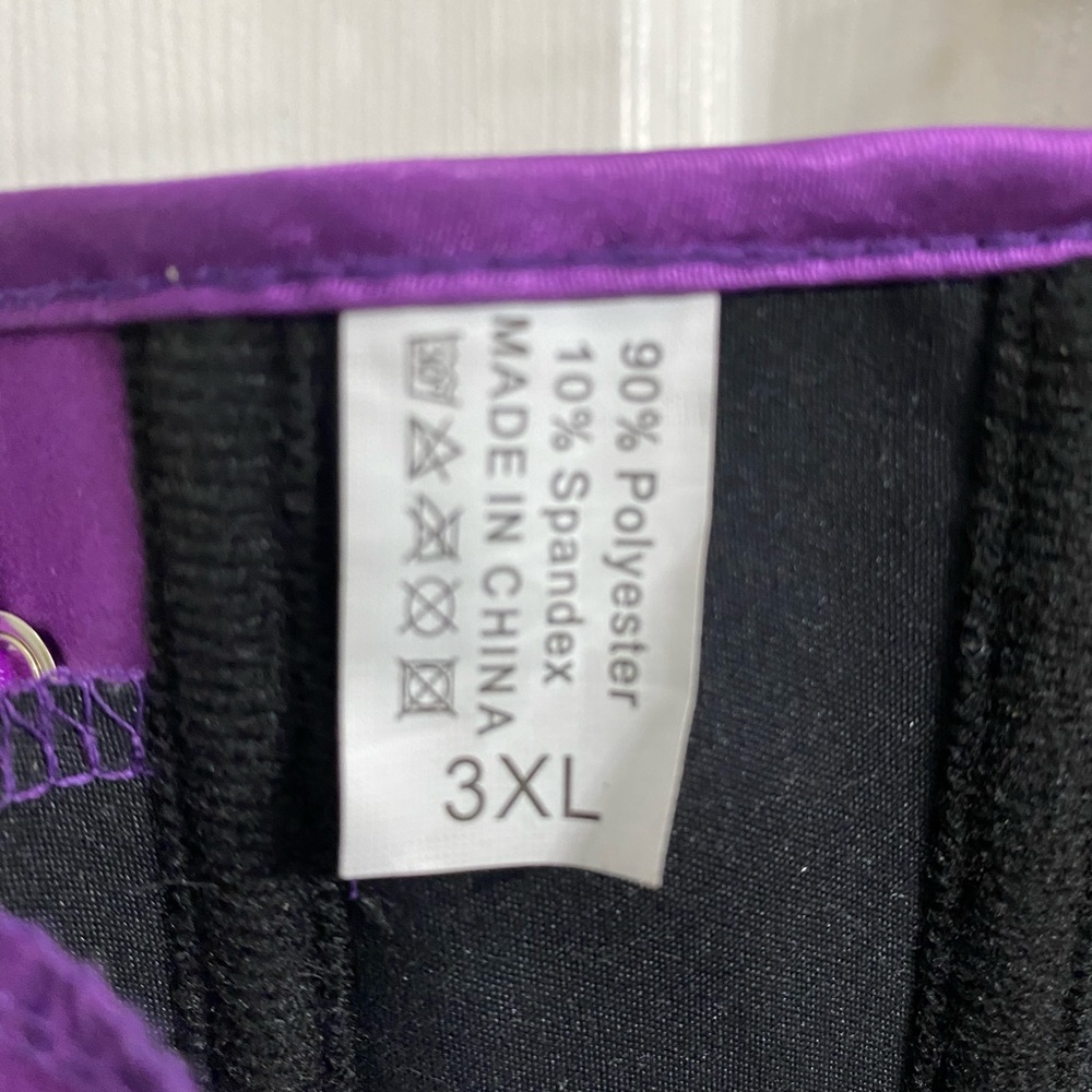 Overbust satin style corset - Picture 4 of 4